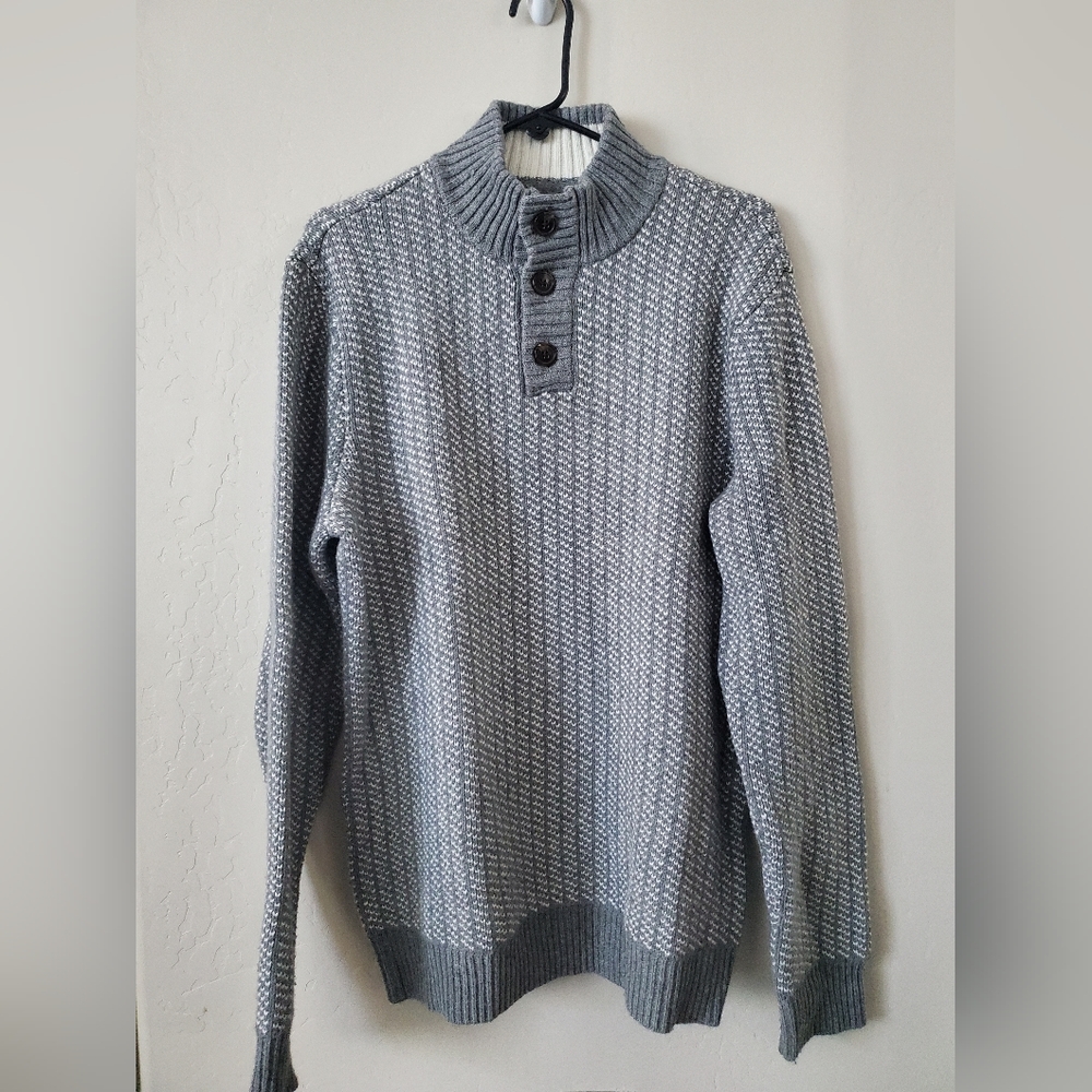 Old Navy Sweater